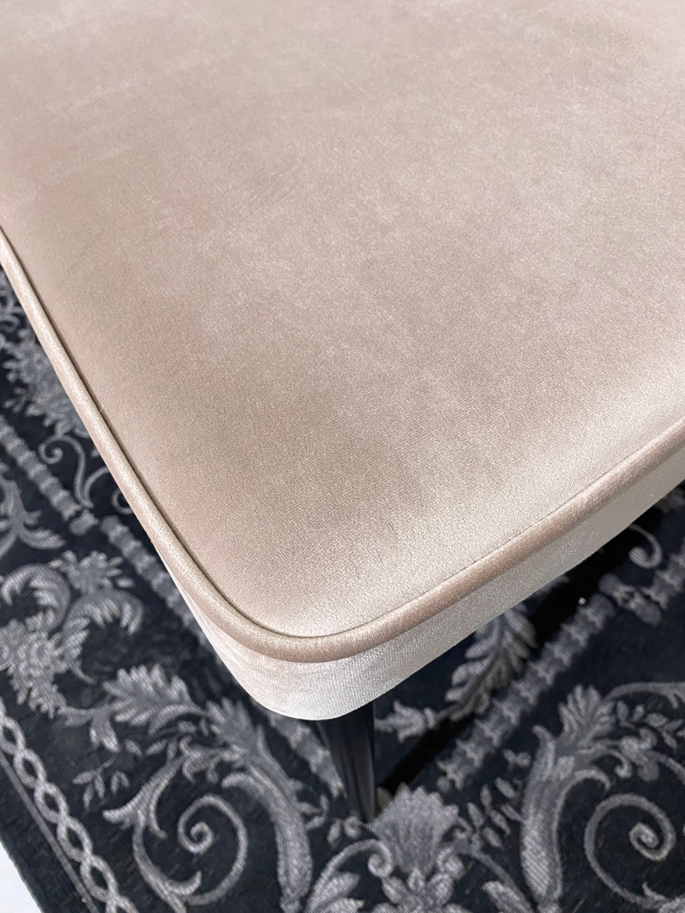 Стул М-City DISAUR Непал (Nepal-P) Бежевый 5, Велюр, Черный каркас