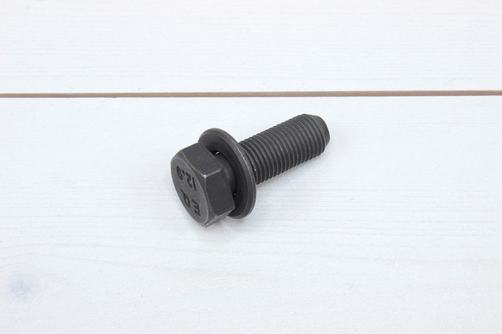 Болт маховика Cummins ISBe М12х1,25х31 0699