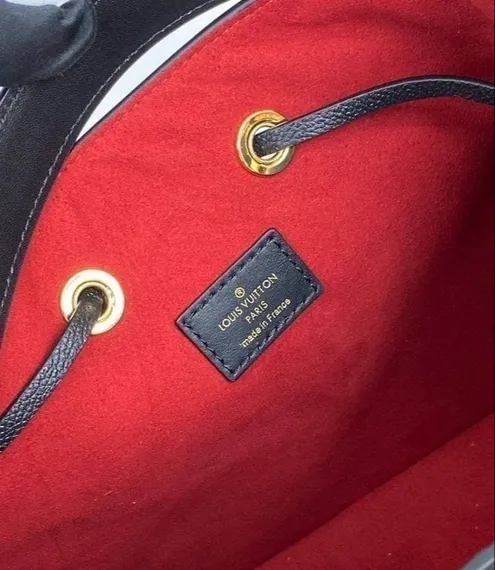 Сумка Louis Vuitton Neonoe MM черный