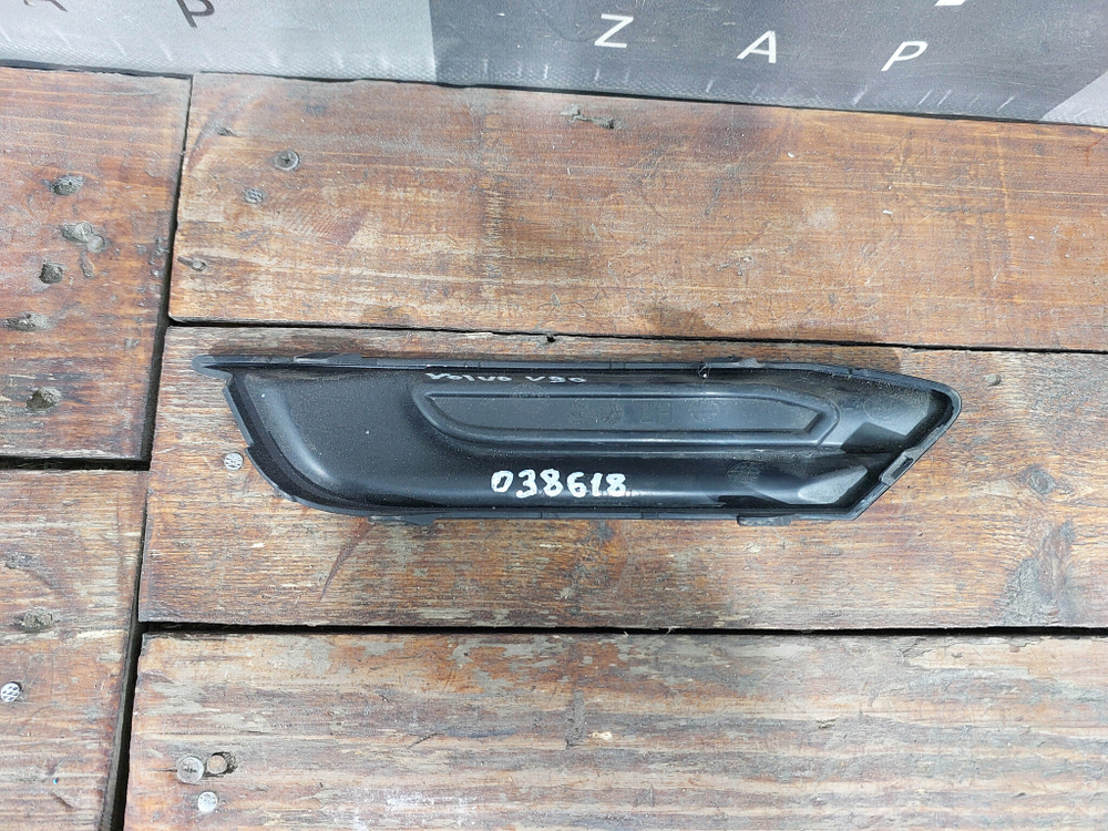 Накладка переднего бампера левая Volvo V90 Cross Country 20-нв Б/У Оригинал 32227357