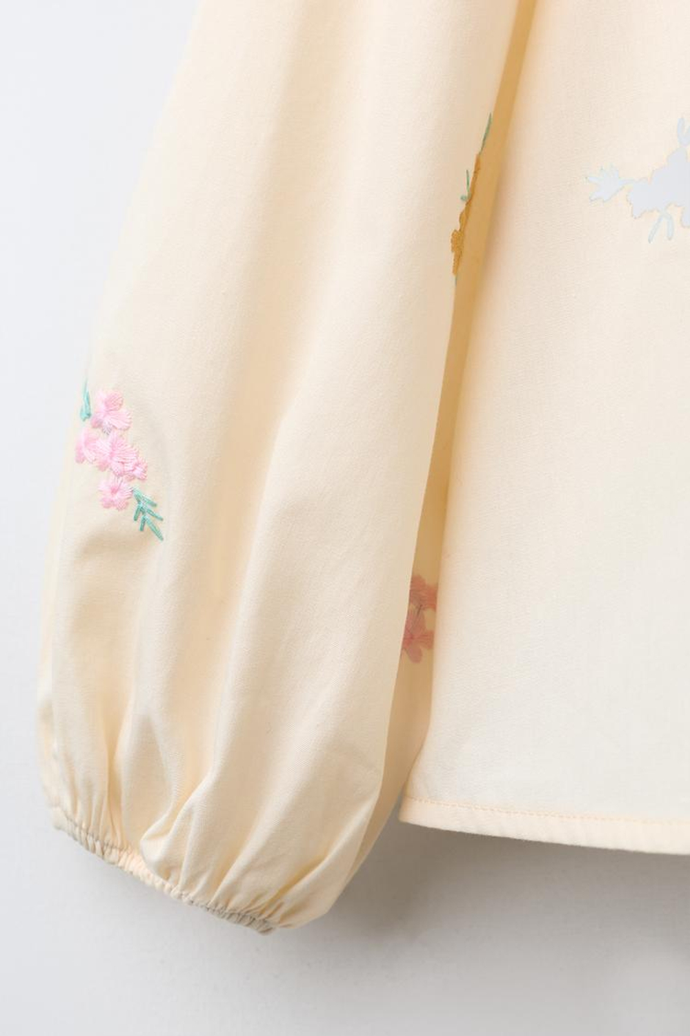 ZARA РУБАШКА С ВЫШИВКОЙ «ЦВЕТЫ», ЭКРЮ