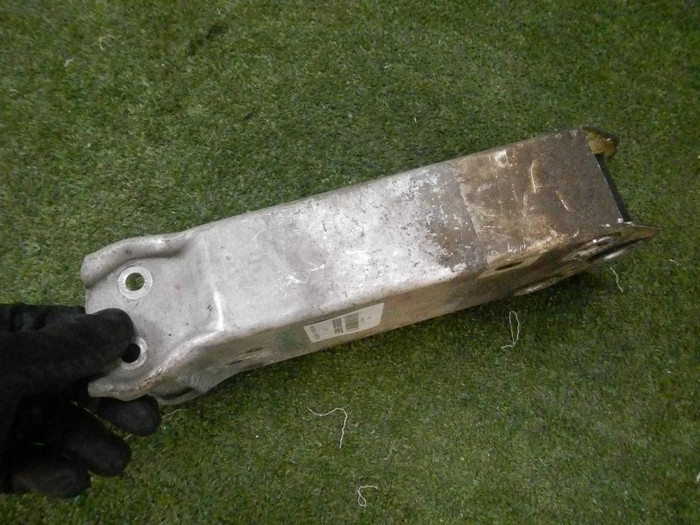 Кронштейн усилителя передний правый BMW 5er F10 (2009-2017)