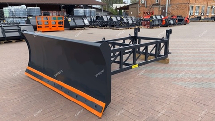 Отвал-буртовщик на фронтальный погрузчик