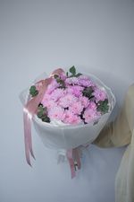 Хризантема с эвкалиптом "M"