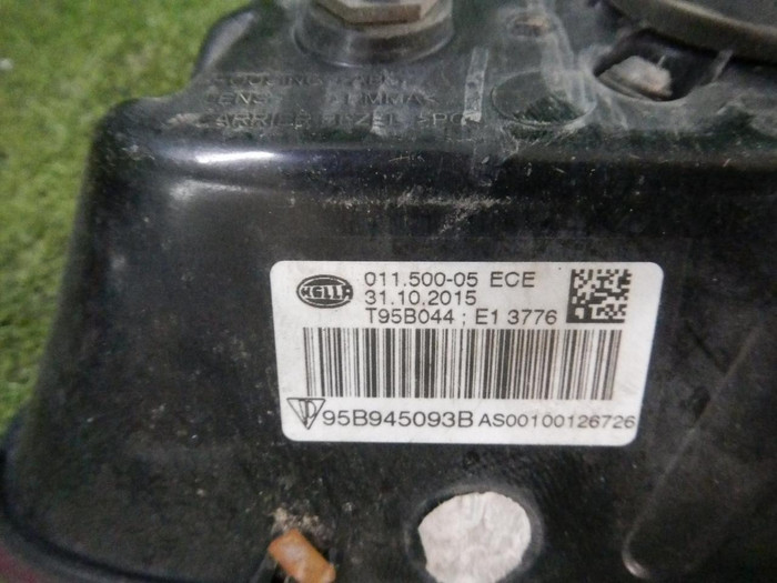 Фонарь левый внутренний Porsche Macan 95b (2014-2018)