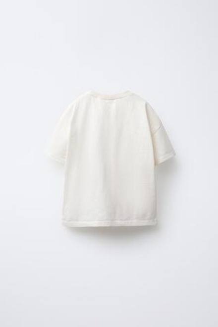 ZARA ФУТБОЛКА С ВЫШИВКОЙ, ЭКРЮ