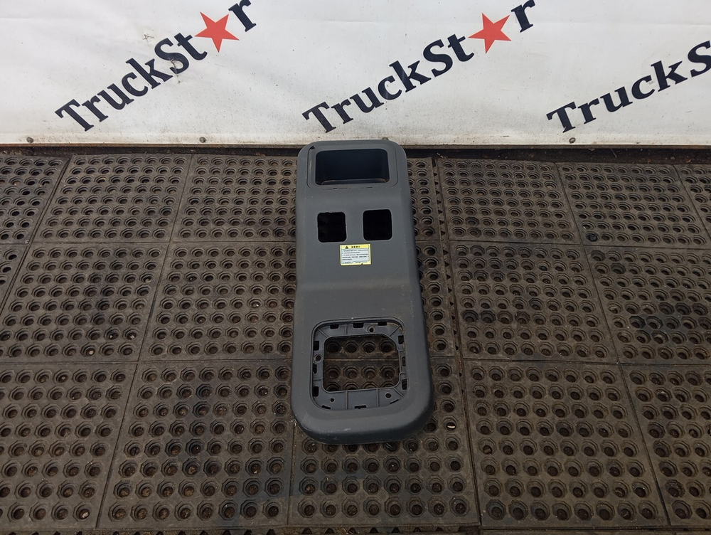 Накладка кулисы КПП 2024г.