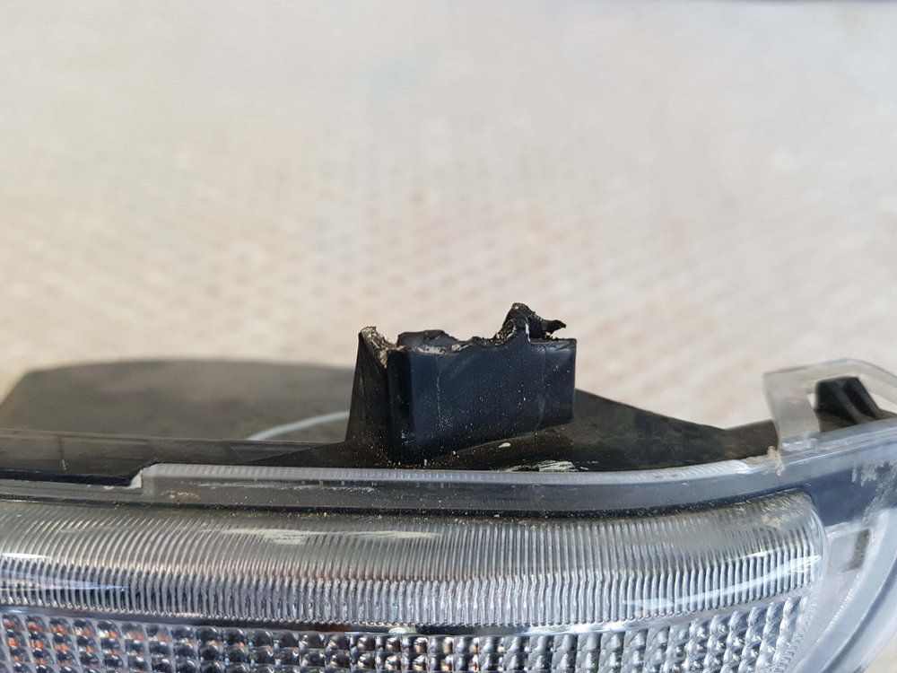 ПТФ правая c дефектом Ford Kuga 2 (CBS)  Б/У Оригинал cv4413b220ae