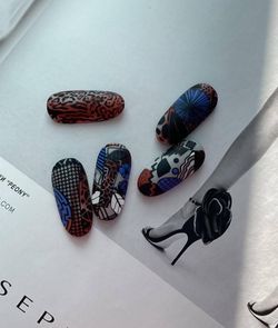 принт на нрогтях