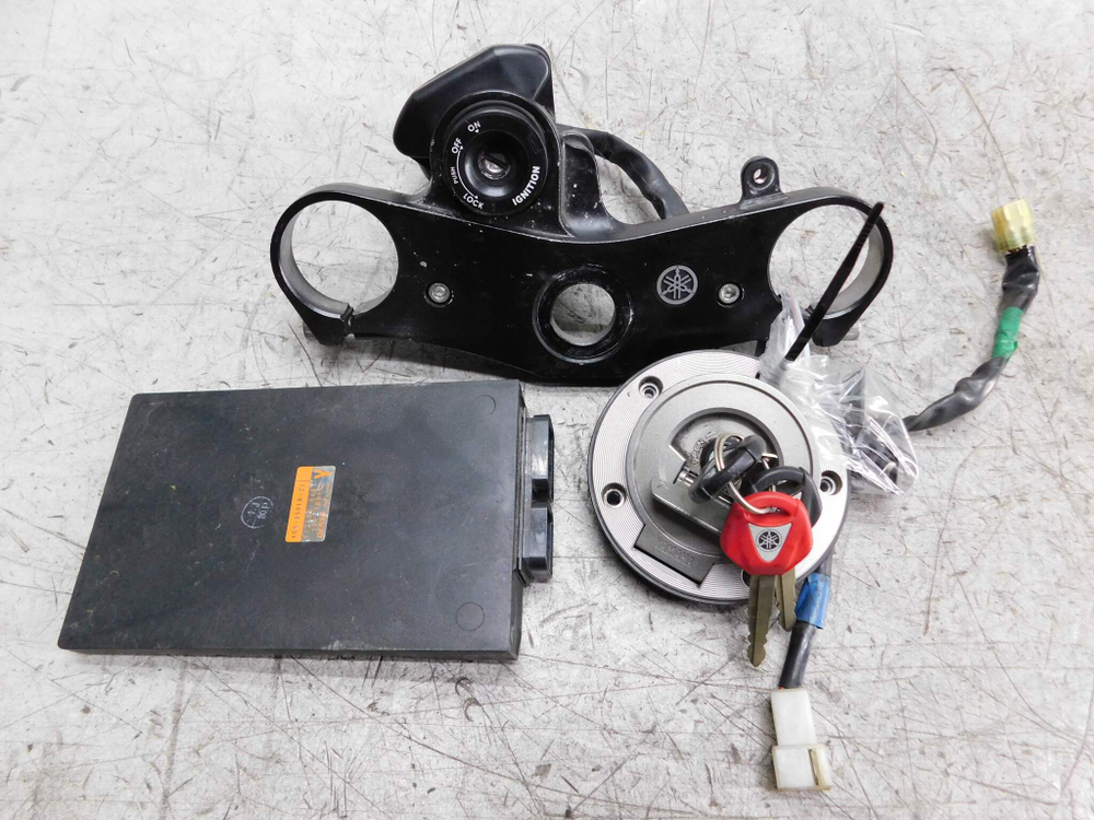коммутатор с замком зажигания Yamaha YZF-R1 2007