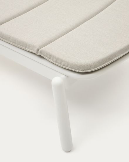 Алюминиевый шезлонг Marcona окрашенный в белый цвет Испания La Forma