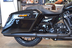 Road Glide Special 114  Harley-Davidson Vivid Black