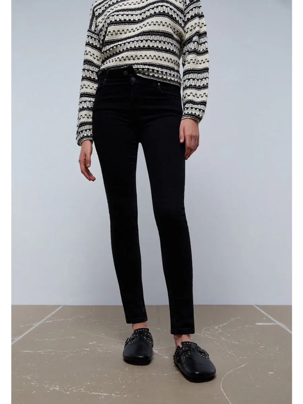 Джинсы скинни