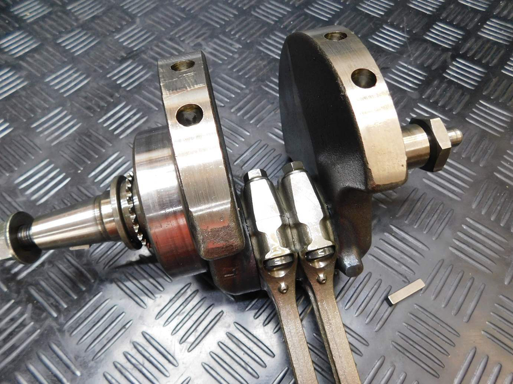 Коленвал Yamaha Drag Star XVS1100 Classic VP13J 050760