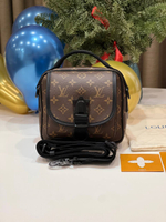 Сумка-мессенджер Louis Vuitton