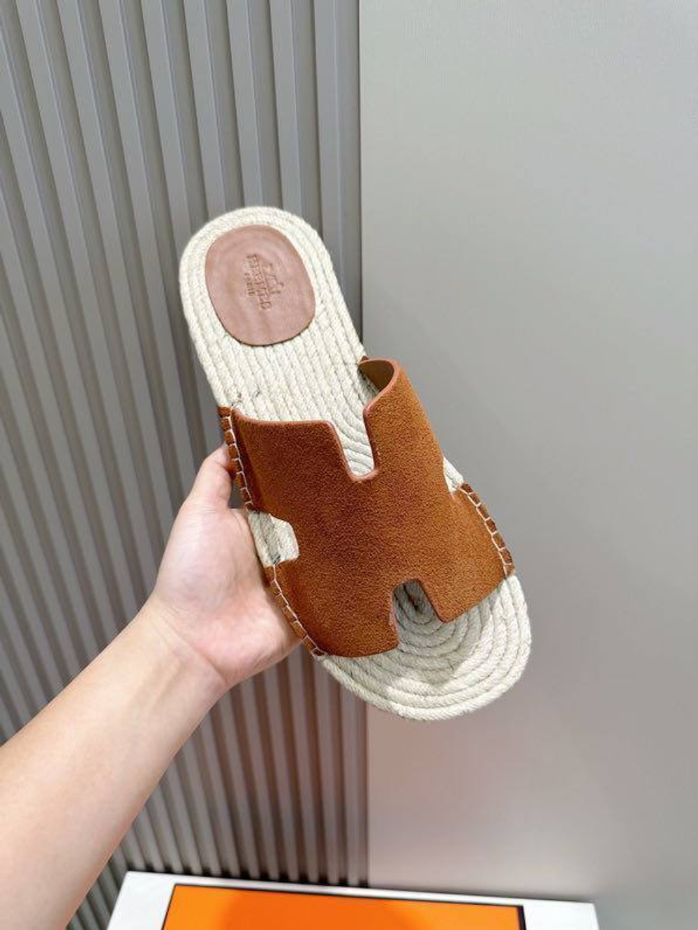Шлепанцы Hermes