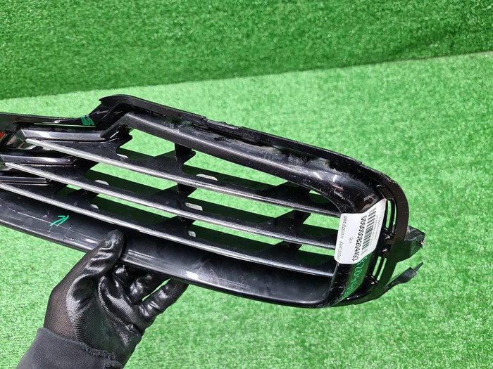 Решетка перед бампера VW Touareg 2 NF 14-18 R-Line