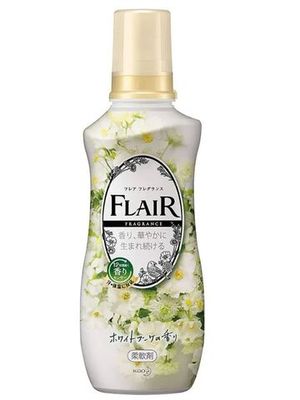 KAO Разглаживающий кондиционер-ополаскиватель для белья "Humming Flair Fragrance"с ароматом белых цветов, 540 мл