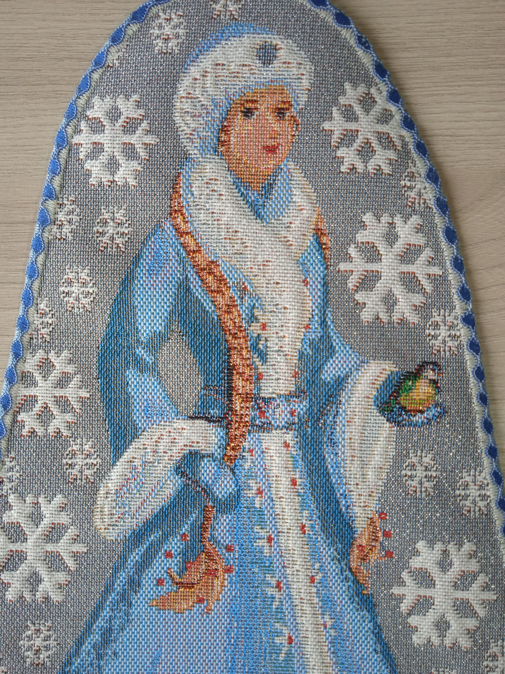 Набор новогодних колпаков на бутылку Новогодняя сказка 33х20 2 шт