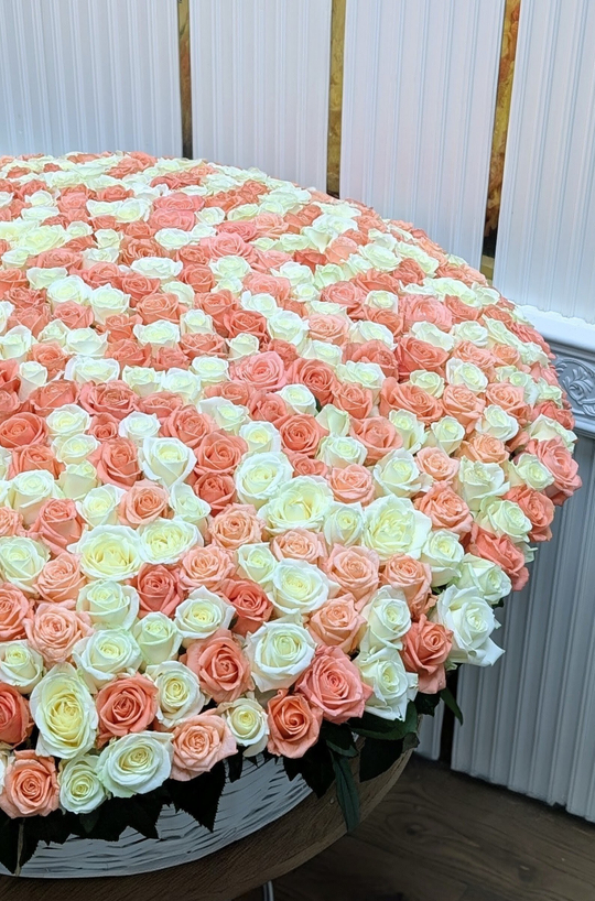 701 Роза в корзине