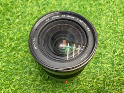 Minolta Dynax 404Si + AF Zoom 28-80mm 3.5-5.6