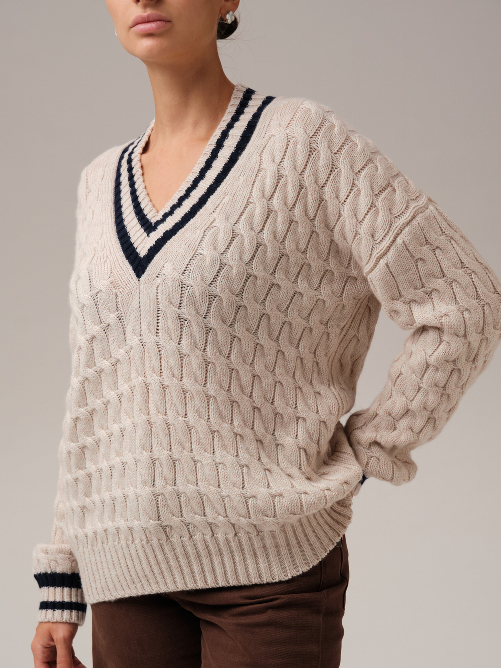 Джемпер женский с косами DBR J0556-8006, жемчужный