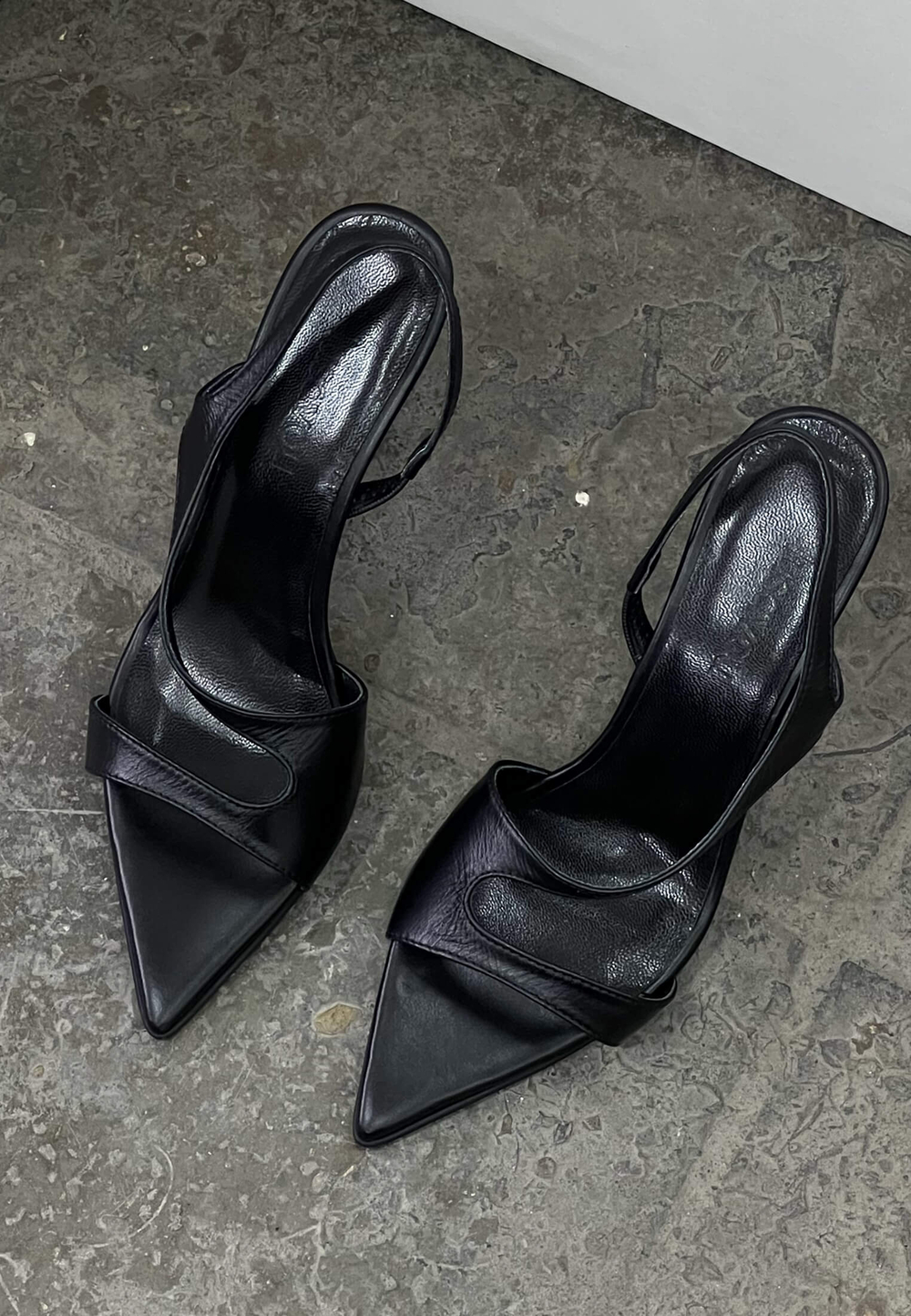 Босоножки // Emma // Black