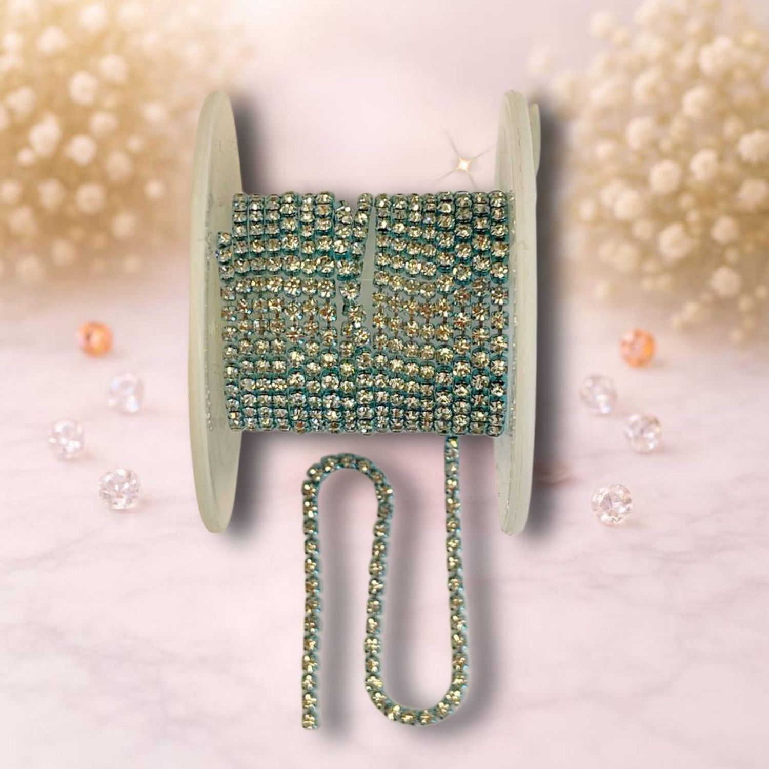 стразовая лента 2,5мм ,белый-голубой (1м)