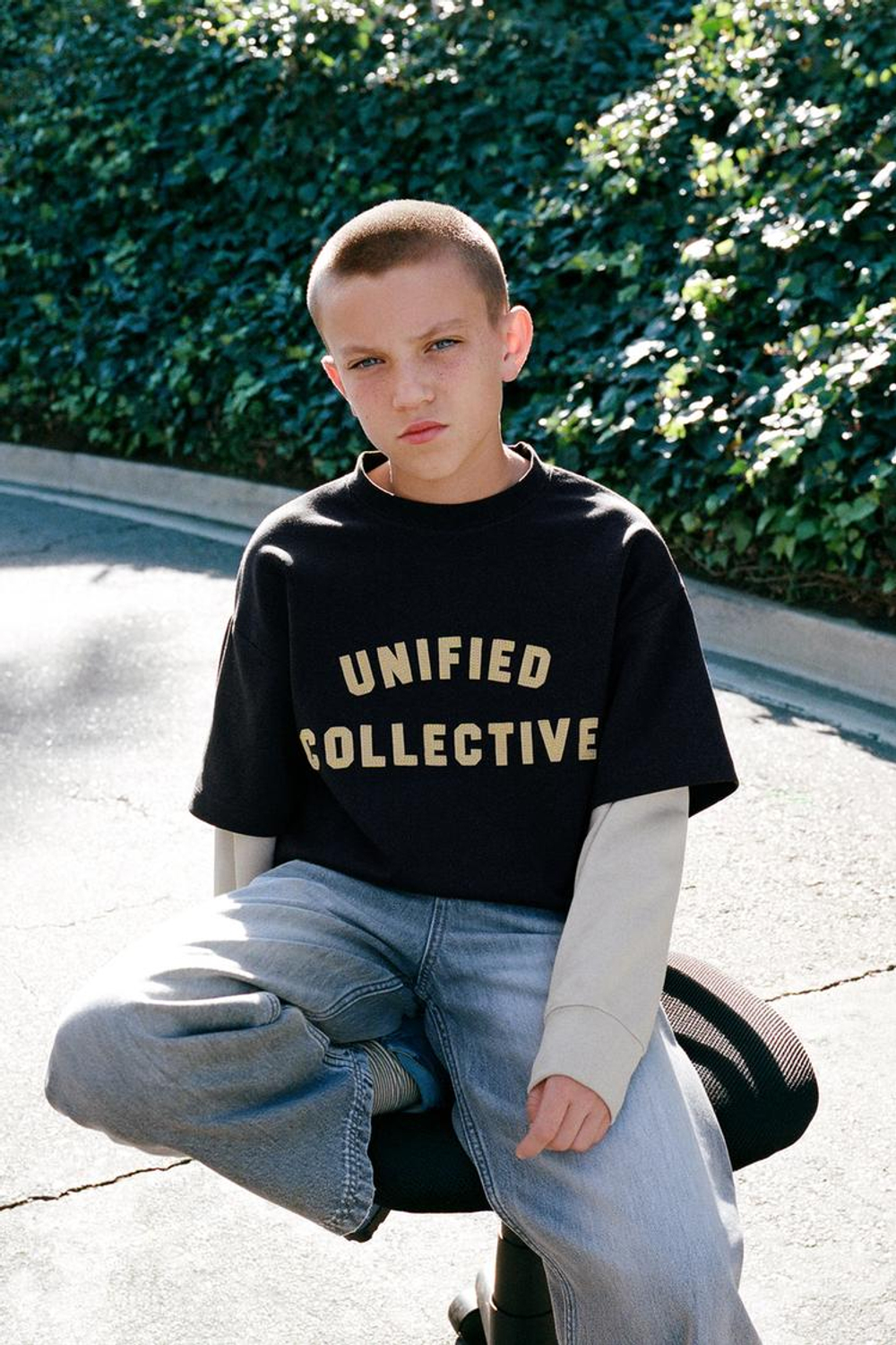 ZARA ТОЛСТОВКА С ДВОЙНЫМИ РУКАВАМИ В СТИЛЕ ПРЕППИ, ТЕМНЫЙ АНТРАЦИТ