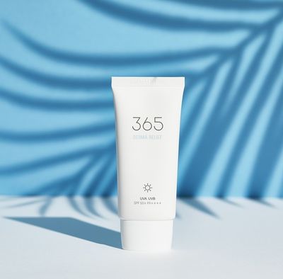 Солнцезащитный крем ROUND LAB 365 Derma Relief Sunscreen SPF50+ PA++++ 50 мл