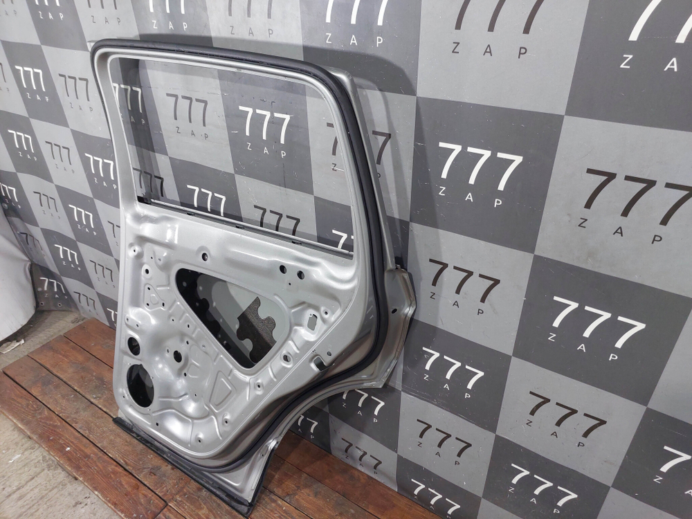 Дверь задняя правая Volkswagen Tiguan 2 16-нв Б/У Оригинал 5NA833056L