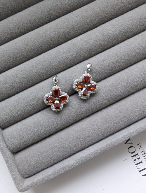 Подвеска цветок красный, 15.7мм