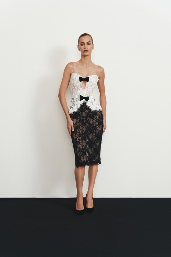 Платье миди корсетное из кружева с бантами