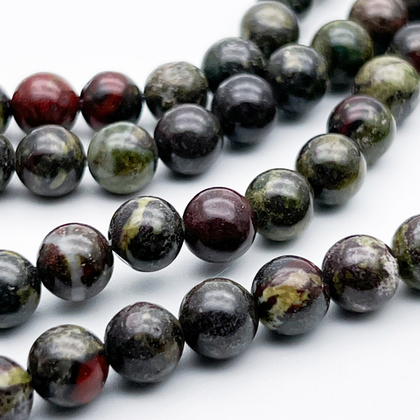 "Кровь дракона" бусины (эпидот с гематитом; сорт Б), диаметр около 8,4-8,6 мм, цена за 22-23 шт (1/2 нити)