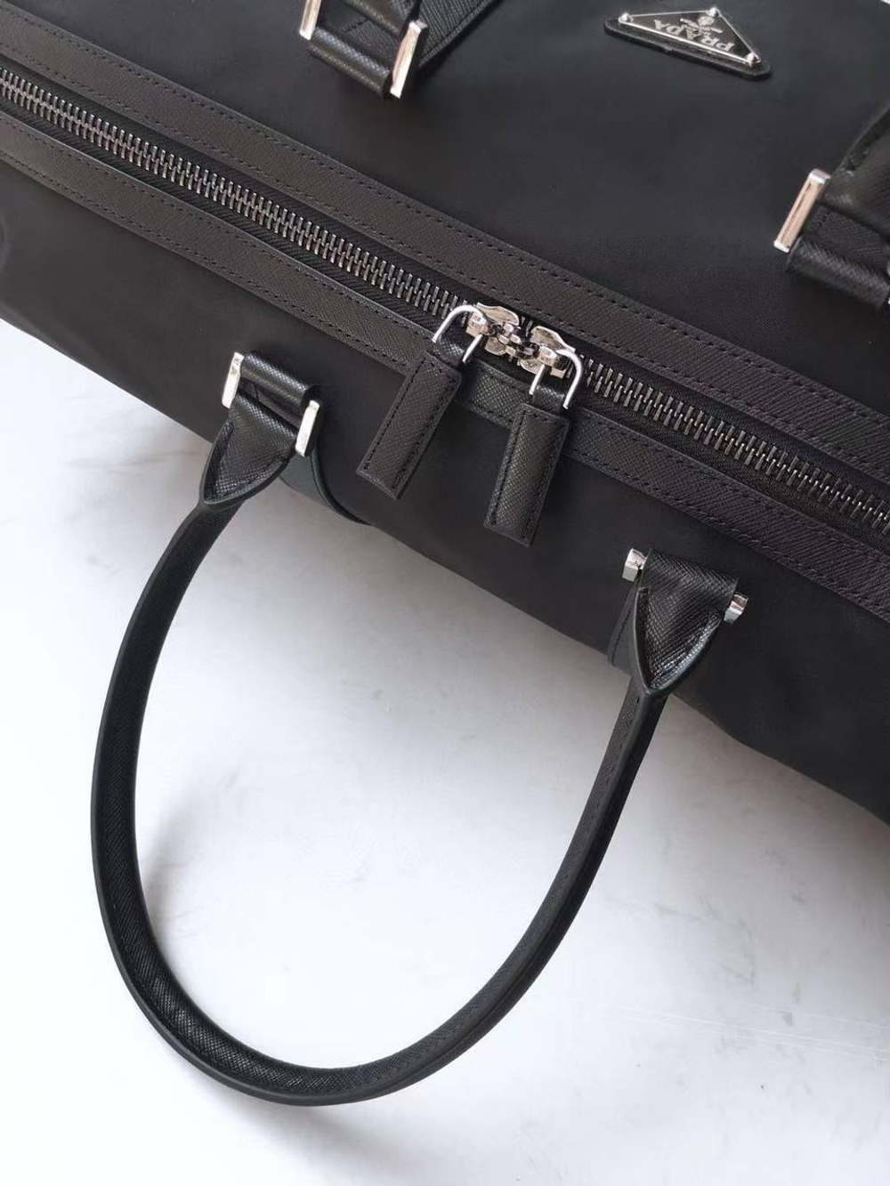 Дорожная сумка Prada