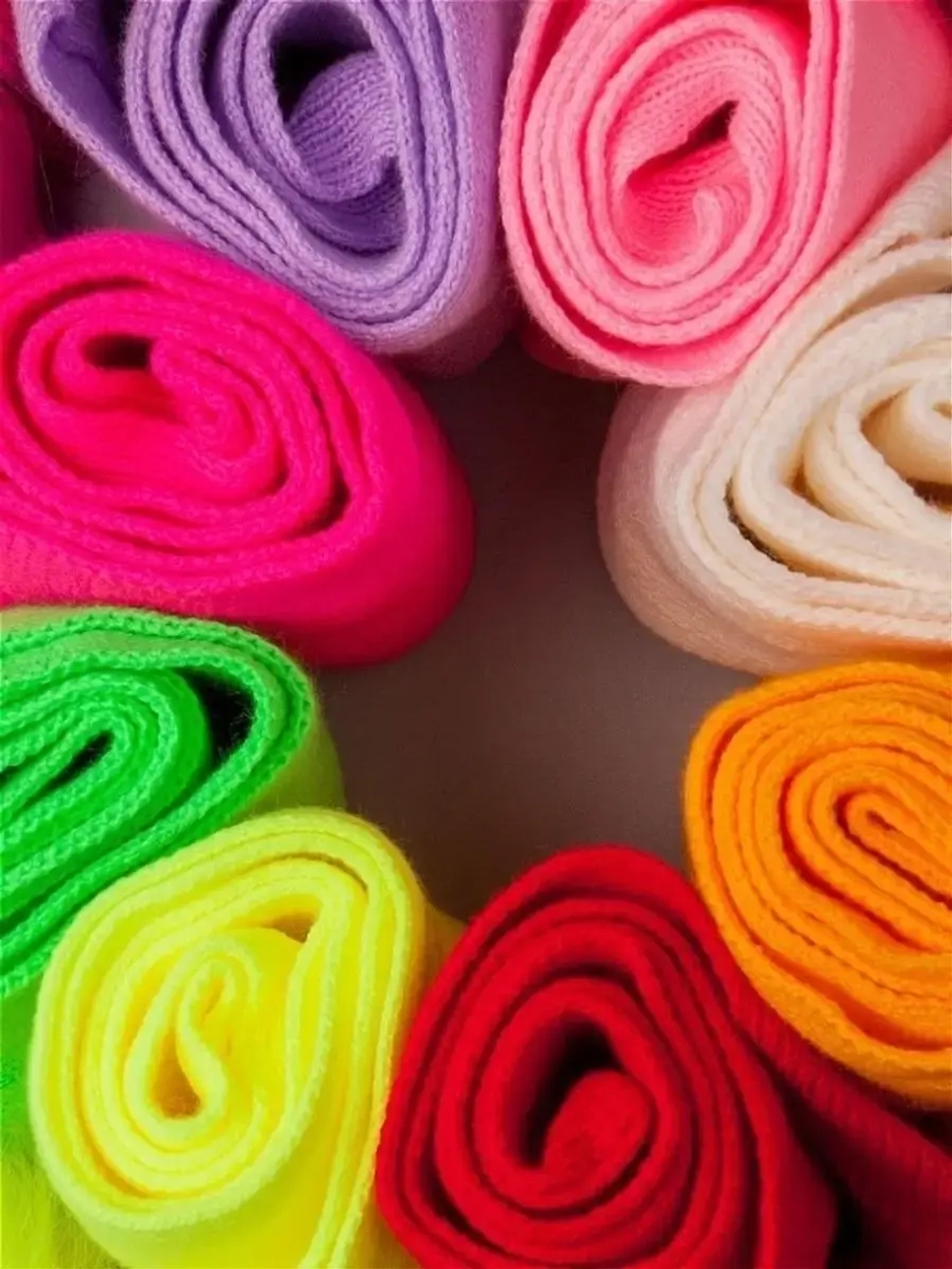 Шарф зимний вязаный с помпонами для детей