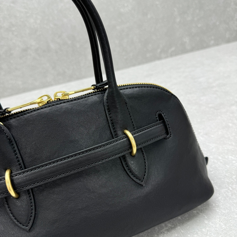 Miu Miu Aventure 33 cm