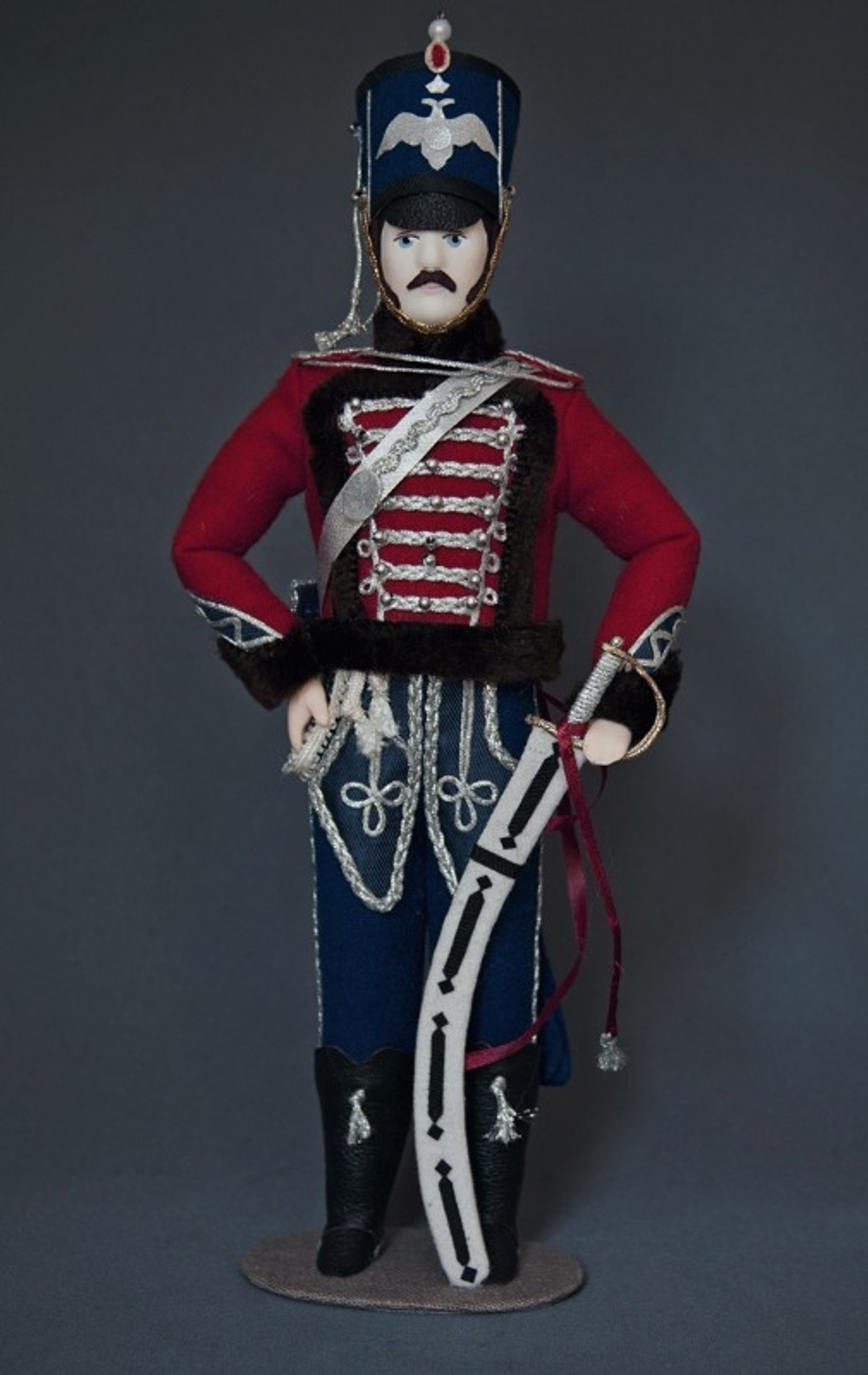 Кукла коллекционная Гусар