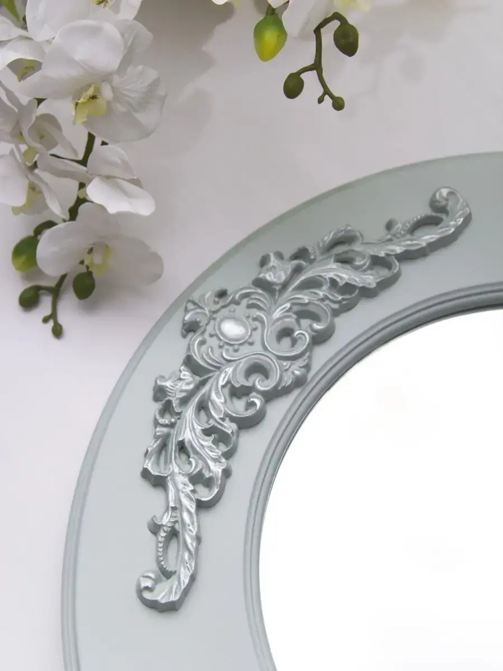 Зеркало настенное 48 см