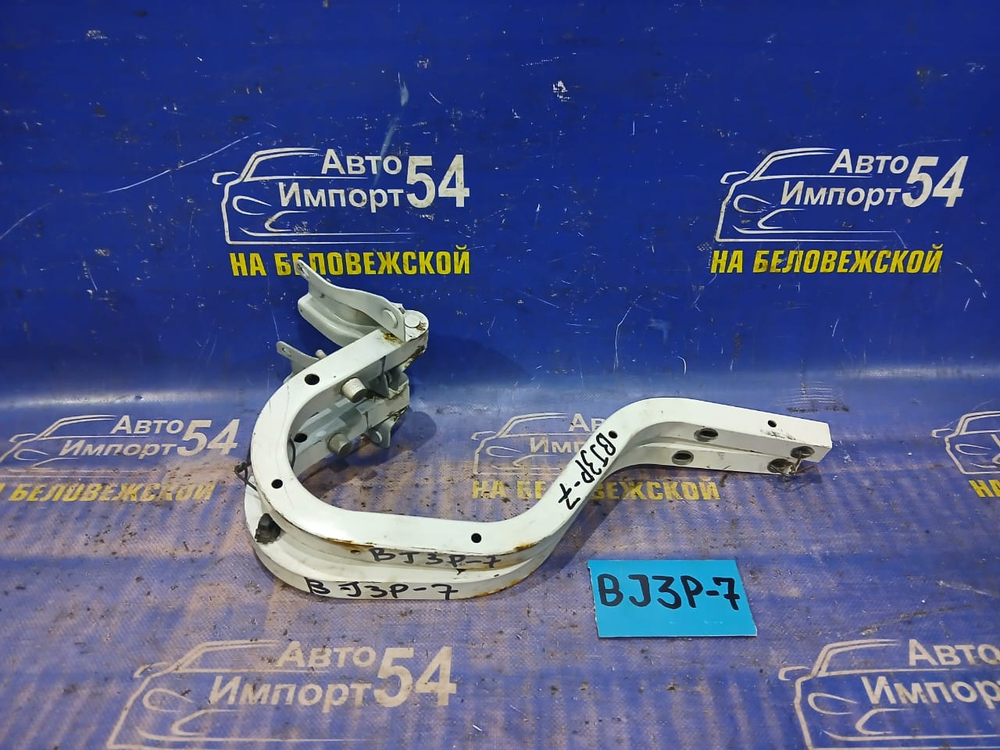 Петля багажника MAZDA FAMILIA 2001