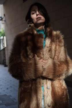 Дубленка двусторонняя Тиградо ореховая