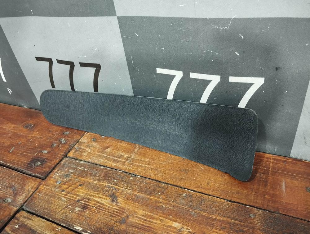 Заглушка крышки багажника правая Chery Tiggo 8 Pro 21-нв Б/У Оригинал 403000154AA