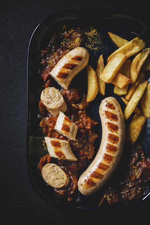 Колбаски с пюре из сельдерея