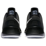 Кроссовки Nike Air Versitile 2