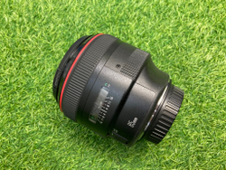 Canon EF 85mm 1.2L II USM