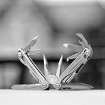 Мультитул Leatherman Wingman (832523) 97мм 14функций серебристый + нейлоновый чехол