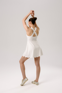 Комбинезон с волнообразными краями