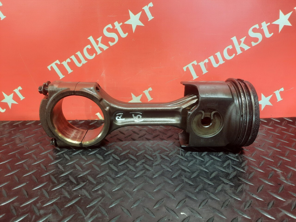 Поршень с шатуном