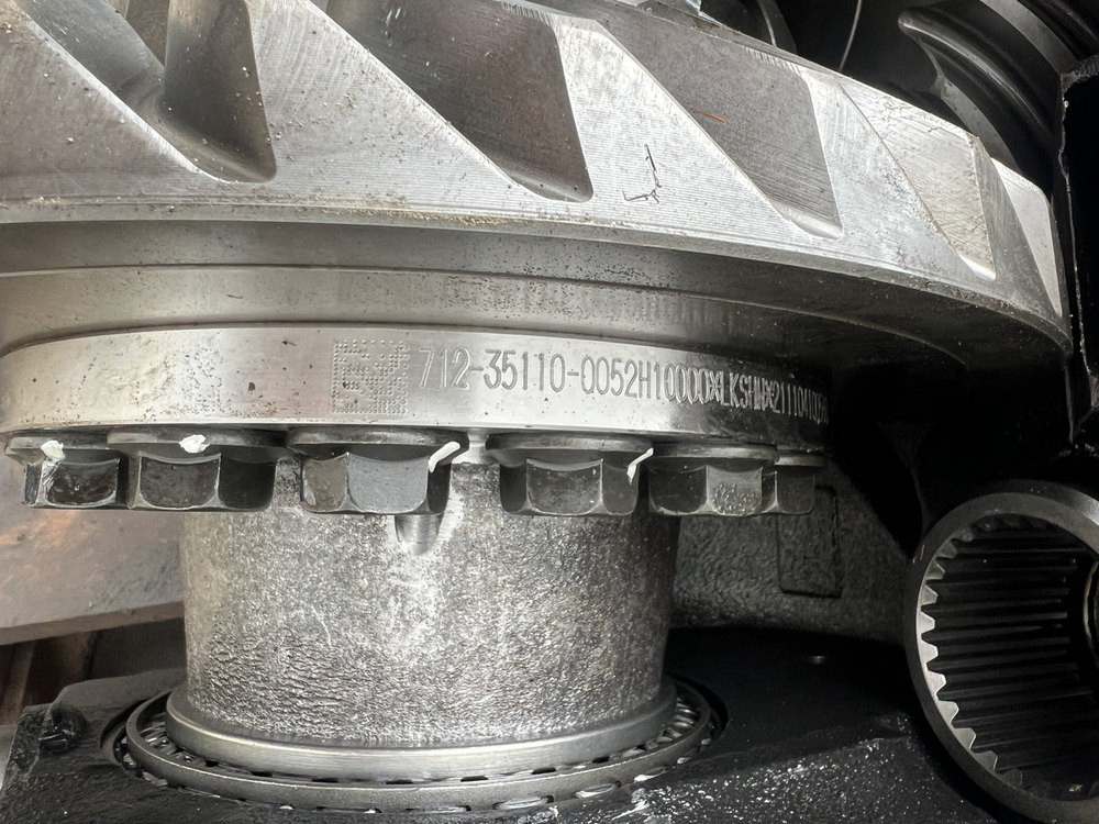 Редуктор проходного моста MCP16ZG KV180 4.77 2022г.