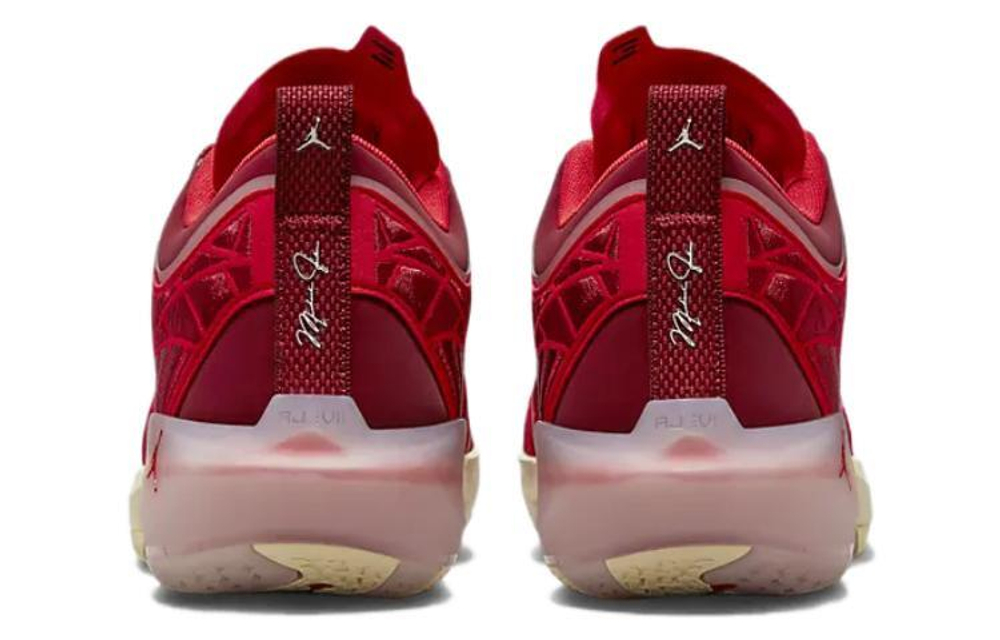 Кроссовки Jordan Air Jordan 37 Low "Team Red" (Женская размерная сетка)